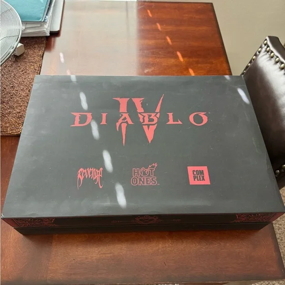 Blizzard Diablo 4 Hot Ones x Revenge Capsule LIMITED SZ XS BNWT 67/666